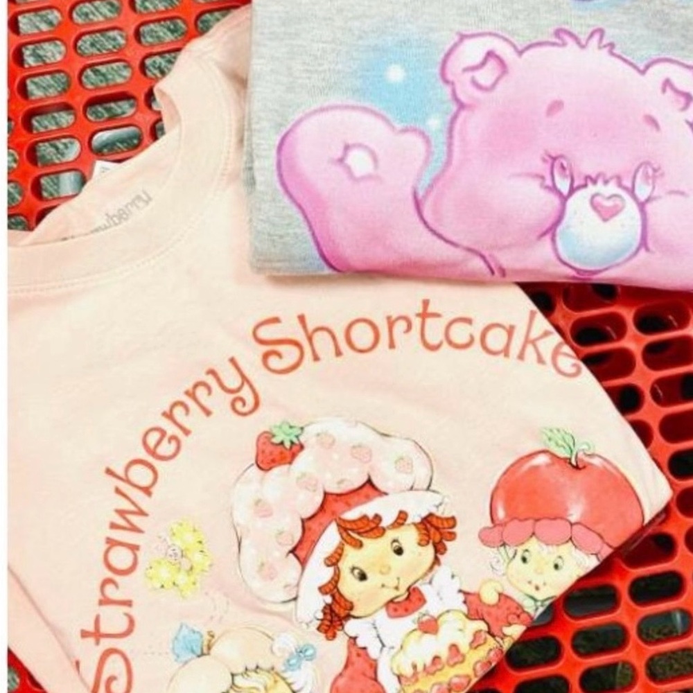 Women’s Strawberry Shortcake Pink T-Shirt - Picture 4 of 10